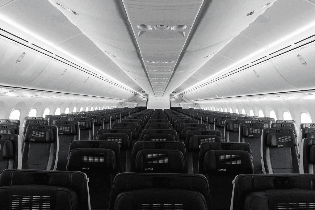 ZIPAIR機内の客室の様子